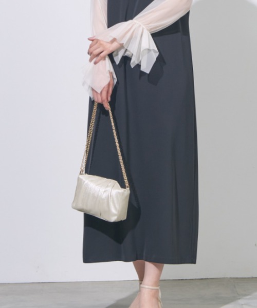 Cupid Heart(キューピッドハート)の「【Cupid Heart】結婚式用!タックデザイン・マグネット式パーティーバッグ(ショルダーバッグ・レディース・ブラック/シルバー/ベージュ・MEDIUM)」の16枚目の写真