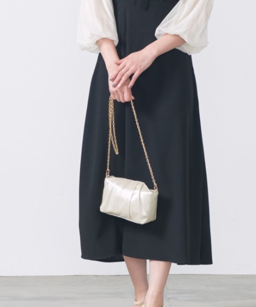 Cupid Heart(キューピッドハート)の「【Cupid Heart】結婚式用!タックデザイン・マグネット式パーティーバッグ(ショルダーバッグ・レディース・ブラック/シルバー/ベージュ・MEDIUM)」の15枚目の写真