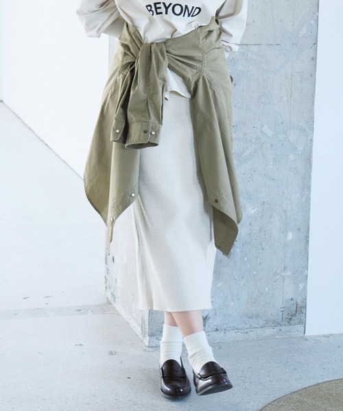 BAYFLOW（ベイフロー）の「[高い伸縮性で動きやすい]リブスカート（スカート・レディース・イエロー/ブルー/ブラック/アイボリー・SMALL/MEDIUM）」の2枚目の写真