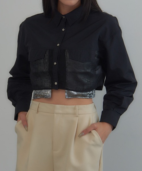 MAGASIN DE MODE Onjna(マガジンデモードオンジェナ )の「【MAGASIN DE MODE Onjna】Organdy metal pocket short shirts / オーガンジーメタルポケットショートシャツ trc(シャツ/ブラウス・レディース・ブラック/グレイッシュベージュ/オフホワイト・FREE)」の1枚目の写真