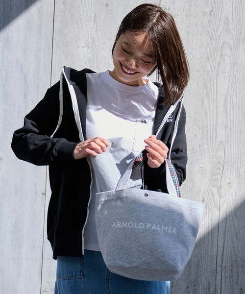 Arnold Palmer(アーノルドパーマー)の「スウェット シェア ボックスポーチ(ポーチ・レディース・グレー/ブラック/ライトグリーン・F)」の5枚目の写真