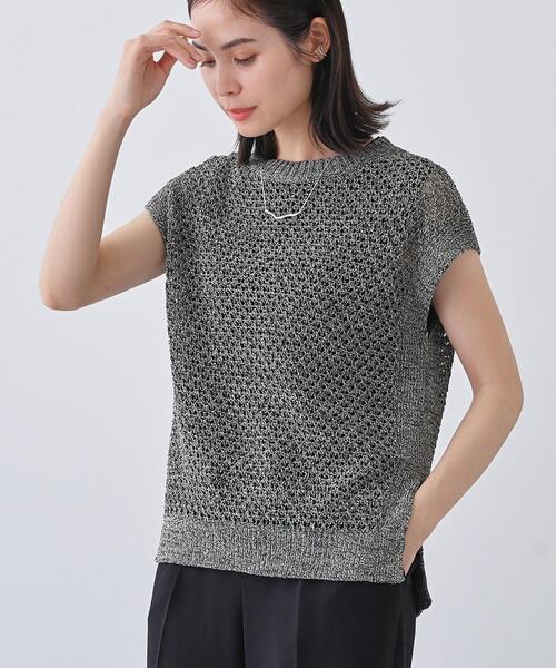 INDIVI（インディヴィ）の「【ファンシー素材】透かし柄ニットベスト（ベスト・レディース・チャコール/オレンジ系4/ベージュ系3・13/15 /38/05）」の2枚目の写真