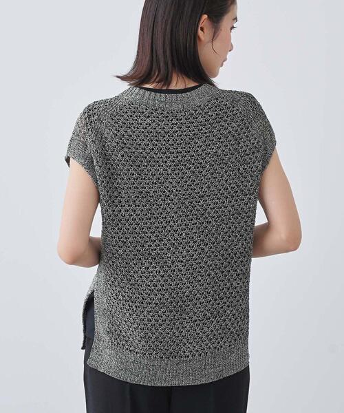 INDIVI（インディヴィ）の「【ファンシー素材】透かし柄ニットベスト（ベスト・レディース・チャコール/オレンジ系4/ベージュ系3・13/15 /38/05）」の6枚目の写真