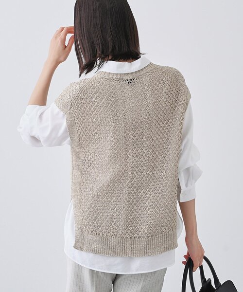 INDIVI（インディヴィ）の「【ファンシー素材】透かし柄ニットベスト（ベスト・レディース・チャコール/オレンジ系4/ベージュ系3・13/15 /38/05）」の10枚目の写真