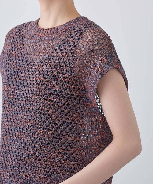 INDIVI（インディヴィ）の「【ファンシー素材】透かし柄ニットベスト（ベスト・レディース・チャコール/オレンジ系4/ベージュ系3・13/15 /38/05）」の21枚目の写真