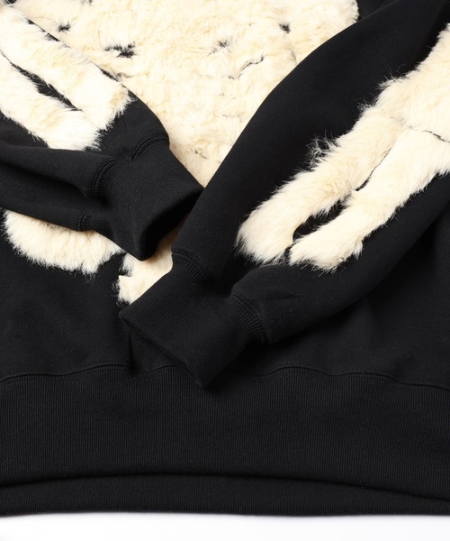 amok（アモク）の「FUR BONDING PULLOVER（スウェット・メンズ・ブラック/ホワイト・S/M/L）」の19枚目の写真