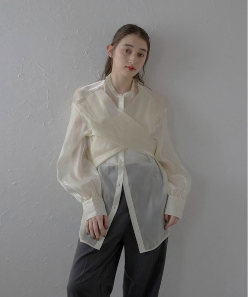 MINERTE(ミネルテ)の「【MINERTE】cross design blouse / 変形ブラウス(シャツ/ブラウス・レディース・ネイビー/アイボリー/ライトベージュ・FREE)」の6枚目の写真