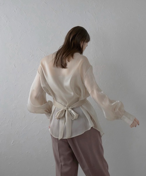 MINERTE(ミネルテ)の「【MINERTE】cross design blouse / 変形ブラウス(シャツ/ブラウス・レディース・ネイビー/アイボリー/ライトベージュ・FREE)」の21枚目の写真
