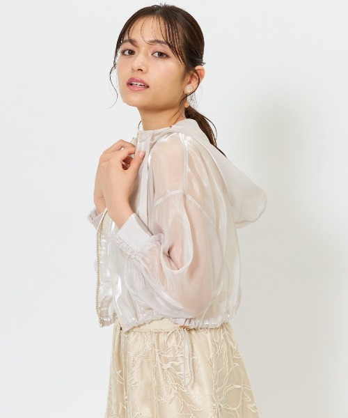 AND COUTURE（アンドクチュール）の「シャイニーシアーマンパ（ブルゾン・レディース・オフホワイト/ベージュ/ブラック/ライトグレー/ピンク・FREE）」の6枚目の写真