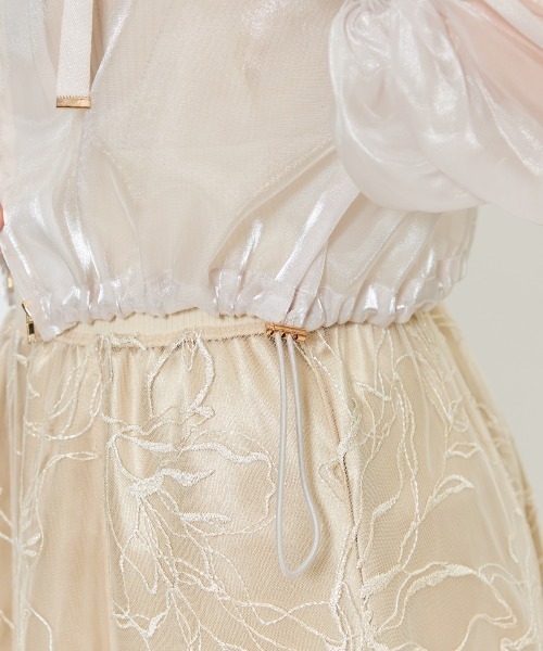 AND COUTURE（アンドクチュール）の「シャイニーシアーマンパ（ブルゾン・レディース・オフホワイト/ベージュ/ブラック/ライトグレー/ピンク・FREE）」の9枚目の写真