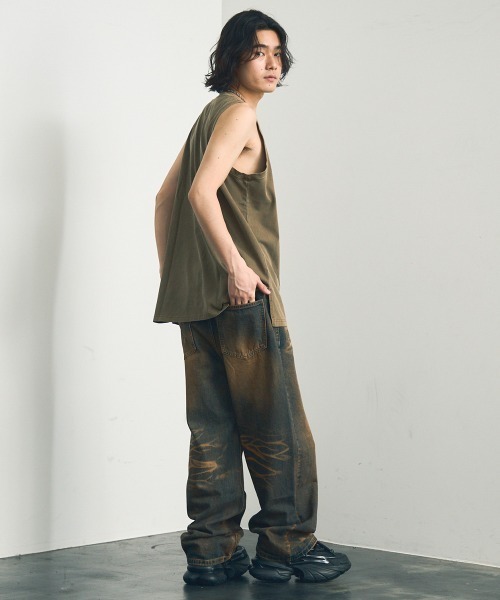 Shoowtime(ショウタイム)の「Pigment dyed oversized tank top / ピグメントダイオーバーサイズタンクトップ(タンクトップ・メンズ・ブラウン系/グレー系/ライトグレー系/ライトグリーン系・X-LARGE/MEDIUM/LARGE)」の18枚目の写真