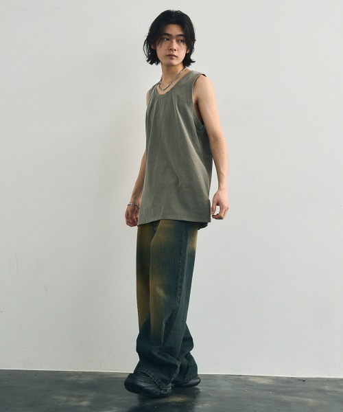 Shoowtime(ショウタイム)の「Pigment dyed oversized tank top / ピグメントダイオーバーサイズタンクトップ(タンクトップ・メンズ・ブラウン系/グレー系/ライトグレー系/ライトグリーン系・X-LARGE/MEDIUM/LARGE)」の7枚目の写真