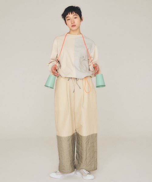 sneeuw(スニュウ)の「エンベローププルオーバー(Tシャツ/カットソー・レディース・ブラック/ベージュ・1/3)」の3枚目の写真