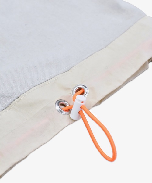 sneeuw(スニュウ)の「エンベローププルオーバー(Tシャツ/カットソー・レディース・ブラック/ベージュ・1/3)」の13枚目の写真