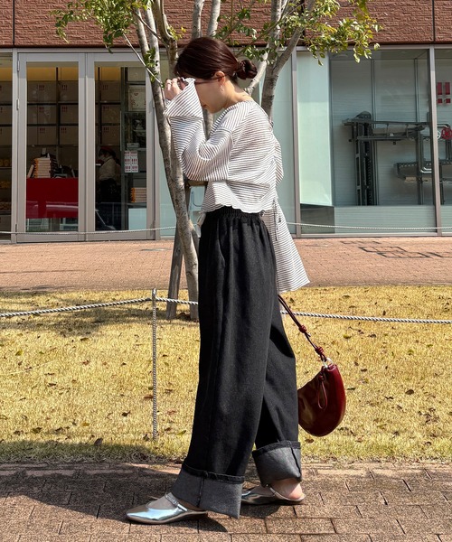 ISOOK（アイスー）の「【ISOOK / アイスー】リラックスワイドデニム / イージーパンツ ビックシルエット カーブ バレル ウエストゴム ウエストギャザー ハイウエスト ドロスト 総ゴム インディゴブルー ライトブルー ブラック 黒 ZOZOTOWN限定（デニムパンツ・レディース・ブラック/ライトブルー/ブルー・FREE）」の22枚目の写真