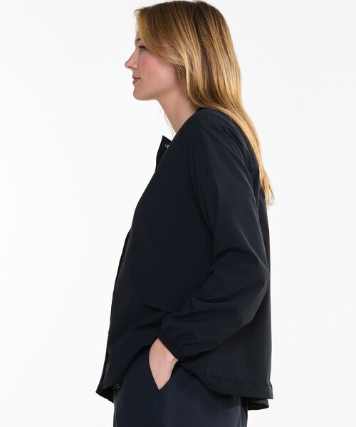 AIGLE（エーグル）の「撥水 UVカット ワンポイントロゴ刺繍 ノーカラージャケット（ノーカラージャケット・レディース・オフホワイト/ブラック/モスグリーン・36/34/40/38）」の4枚目の写真