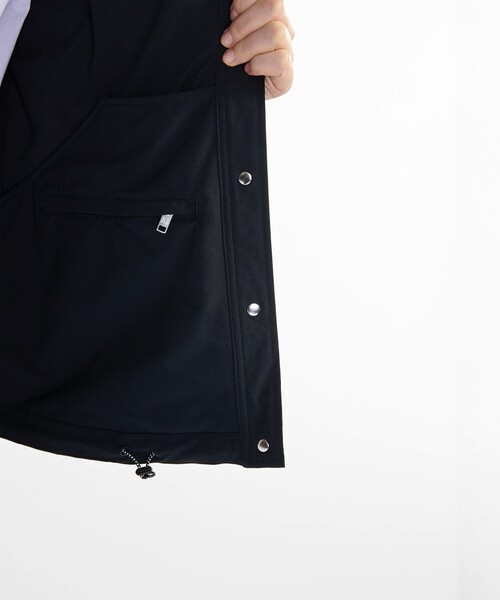 AIGLE（エーグル）の「撥水 UVカット ワンポイントロゴ刺繍 ノーカラージャケット（ノーカラージャケット・レディース・オフホワイト/ブラック/モスグリーン・36/34/40/38）」の8枚目の写真