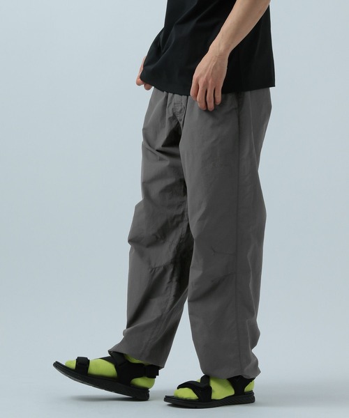 BAYFLOW（ベイフロー）の「【BUDDIES Dept.】コットンナイロンパラシュートパンツ（その他パンツ・メンズ・カーキ/ブラック/ベージュ・MEDIUM/LARGE）」の4枚目の写真