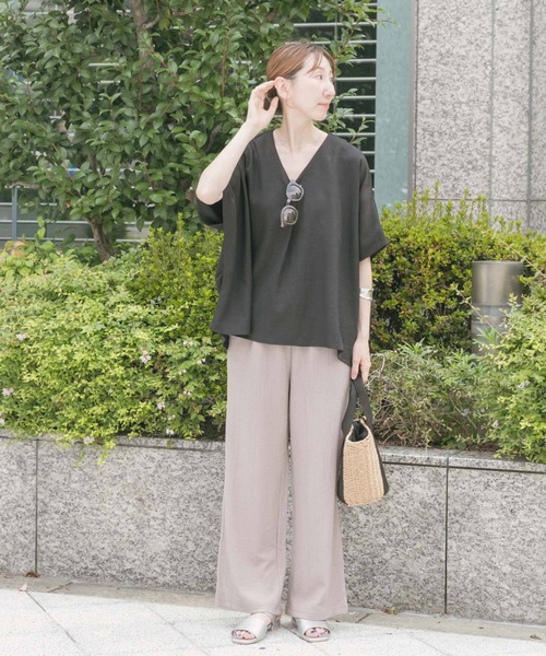 ITEMS URBANRESEARCH（アイテムズ アーバンリサーチ）の「カットヨウリュウイージーパンツ（その他パンツ・レディース・ブルー/モカ/ベージュ系その他/ブラック・FREE）」の13枚目の写真