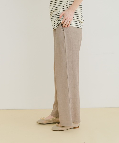 ITEMS URBANRESEARCH（アイテムズ アーバンリサーチ）の「カットヨウリュウイージーパンツ（その他パンツ・レディース・ブルー/モカ/ベージュ系その他/ブラック・FREE）」の17枚目の写真