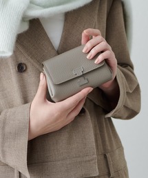 IACUCCI イアクッチ アバウォレット グレージュ 二つ折り 財布 IACUCCI｜イアクッチの財布（二つ折り）通販 - ZOZOTOWN