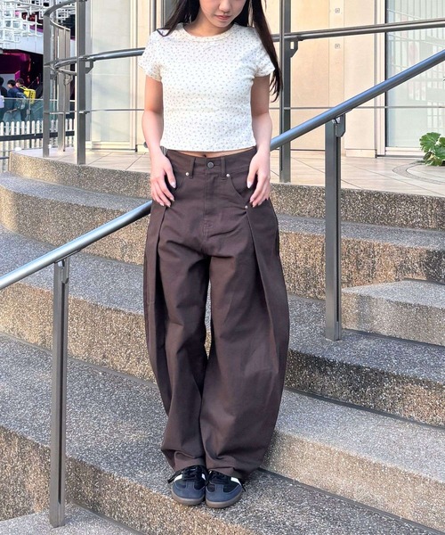 3.3 Field Trip （3.3フィールドトリップ）の「3.3 Field Trip／タックバルーンパンツ（カーゴパンツ・レディース・ブラウン/アイボリー/チャコール・SMALL/MEDIUM）」の22枚目の写真