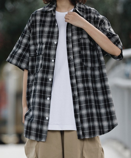 lilful(リルフル)の「Y2Kチェック柄ビッグシャツ ユニセックス(シャツ/ブラウス・レディース・ホワイト/ブラウン/ブラック・L/M)」の13枚目の写真