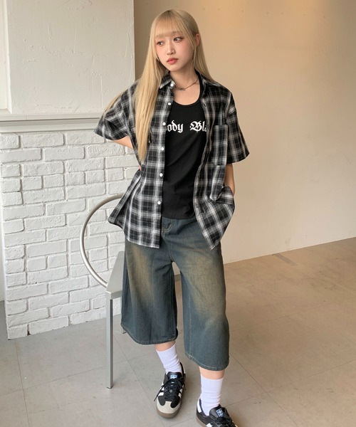 lilful(リルフル)の「Y2Kチェック柄ビッグシャツ ユニセックス(シャツ/ブラウス・レディース・ホワイト/ブラウン/ブラック・L/M)」の9枚目の写真