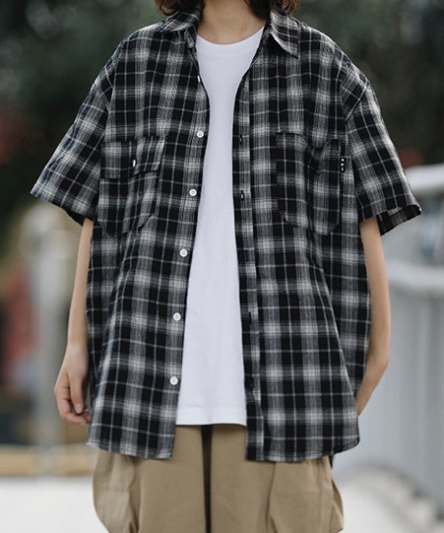 lilful(リルフル)の「Y2Kチェック柄ビッグシャツ ユニセックス(シャツ/ブラウス・レディース・ホワイト/ブラウン/ブラック・L/M)」の14枚目の写真