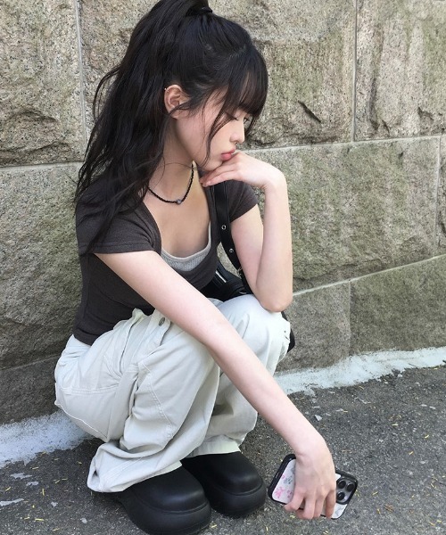 anyonemore（エニワンモア）の「[MADE] ハートネックキャップスリーブシャーリング半袖Tシャツ（Tシャツ/カットソー・レディース・ストライプ/チャコール/アイボリー/ブラック・FREE）」の6枚目の写真