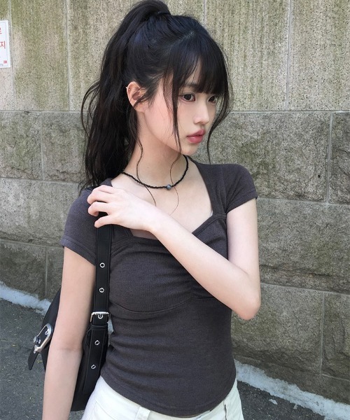 anyonemore（エニワンモア）の「[MADE] ハートネックキャップスリーブシャーリング半袖Tシャツ（Tシャツ/カットソー・レディース・ストライプ/チャコール/アイボリー/ブラック・FREE）」の5枚目の写真