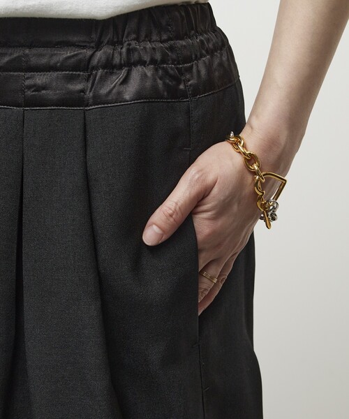 Firsthand(ファーストハンド)の「Firsthand/ファーストハンド 機能性素材 リネンライク バイカラー イージーパンツ / ウォッシャブル / 接触冷感(その他パンツ・レディース・ベージュ/ブラック/ブルーグリーン・MEDIUM/SMALL)」の18枚目の写真