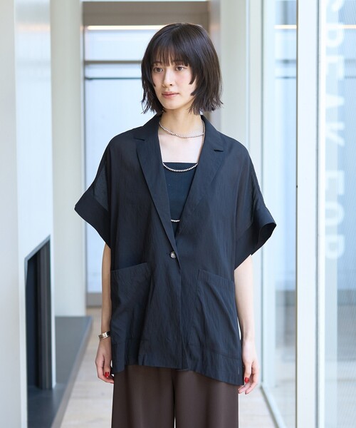 Rouge vif Anna(ルージュヴィフアンナ)の「【人気追加】強撚半袖シアーフォルムハーフスリーブジャケット/ポケット付き(テーラードジャケット・レディース・ブラック/ブラウン・フリー)」の15枚目の写真