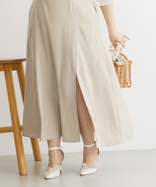 CLETTE(クレット)の「ベルトデザインスリットキャミワンピース(ワンピース・レディース・チャコールグレー/ライトベージュ/ブラック・LL/3L/4L)」の13枚目の写真