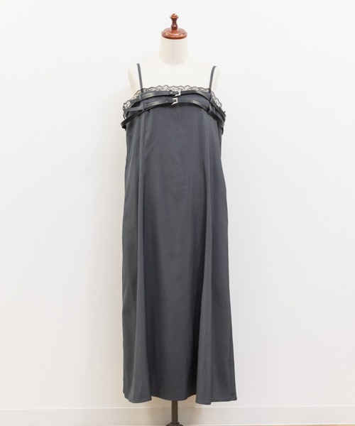 CLETTE(クレット)の「ベルトデザインスリットキャミワンピース(ワンピース・レディース・チャコールグレー/ライトベージュ/ブラック・LL/3L/4L)」の14枚目の写真