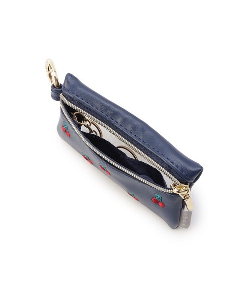 one'sterrace（ワンズテラス）の「FR スマートキーポーチ 刺繍（キーケース/キーアクセサリー・レディース・ネイビー系5/アイボリー系8・99）」の6枚目の写真