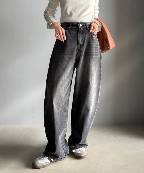 classicalelf（クラシカルエルフ）の「こなれ感抜群の1本。ゆったりシルエットカーブデニムエッグパンツ（デニムパンツ・レディース・ワンウォッシュ/ブルー/ブラウン/ブラック・X-LARGE/SMALL/MEDIUM/LARGE）」の6枚目の写真