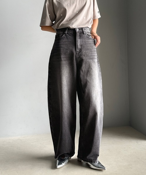 classicalelf（クラシカルエルフ）の「こなれ感抜群の1本。ゆったりシルエットカーブデニムエッグパンツ（デニムパンツ・レディース・ワンウォッシュ/ブルー/ブラウン/ブラック・X-LARGE/SMALL/MEDIUM/LARGE）」の8枚目の写真