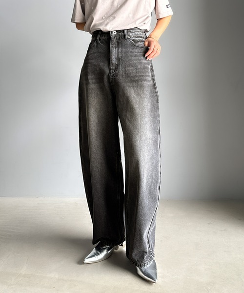 classicalelf（クラシカルエルフ）の「こなれ感抜群の1本。ゆったりシルエットカーブデニムエッグパンツ（デニムパンツ・レディース・ワンウォッシュ/ブルー/ブラウン/ブラック・X-LARGE/SMALL/MEDIUM/LARGE）」の9枚目の写真