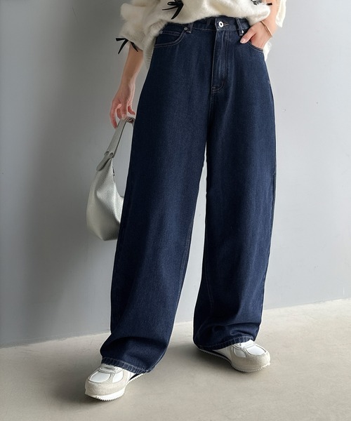 classicalelf（クラシカルエルフ）の「こなれ感抜群の1本。ゆったりシルエットカーブデニムエッグパンツ（デニムパンツ・レディース・ワンウォッシュ/ブルー/ブラウン/ブラック・X-LARGE/SMALL/MEDIUM/LARGE）」の19枚目の写真