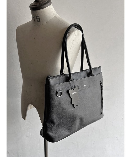 DECADE(ディケイド)の「ウォータープルーフレザービジトートバッグ (DCD-01511)/ Water Proof Cow Lether Tote Bag(トートバッグ・メンズ・ブラック/ブラック系その他・フリー)」の6枚目の写真