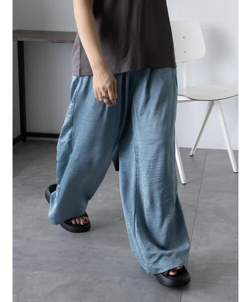 ehka sopo(エヘカソポ)の「サテンイージーパンツ(その他パンツ・レディース・キナリ/モカ/ブルー・F)」の11枚目の写真