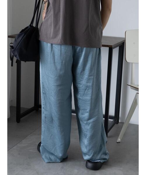 ehka sopo(エヘカソポ)の「サテンイージーパンツ(その他パンツ・レディース・キナリ/モカ/ブルー・F)」の13枚目の写真