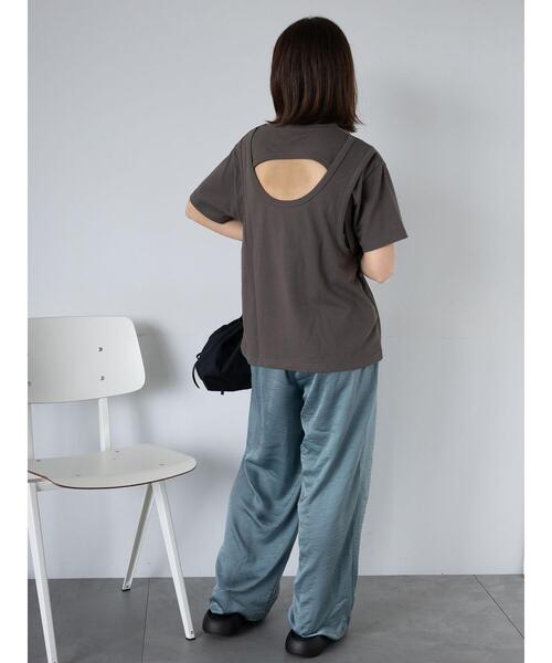 ehka sopo(エヘカソポ)の「サテンイージーパンツ(その他パンツ・レディース・キナリ/モカ/ブルー・F)」の17枚目の写真