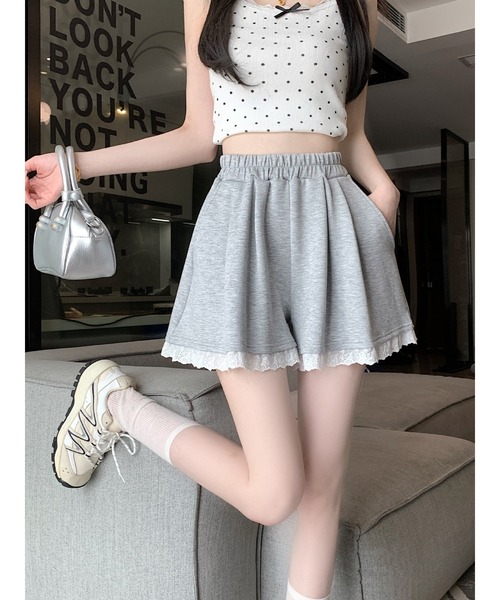 Ritzy(リッツィー)の「レース加工 ショートパンツ(その他パンツ・レディース・グレー/ブラック・M/L)」の1枚目の写真