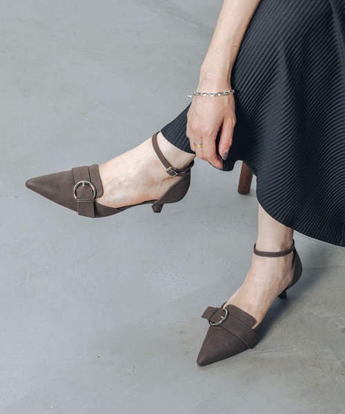 EVOL(イーボル)の「【ふかふか・クッション入り】セパレートベルト4.5cmパンプス IZ5851(パンプス・レディース・シルバー/ブラウン/ブラック・22.5cm/23.5cm/24.5cm/23.0cm/24.0cm/25.0cm/22.0cm)」の9枚目の写真