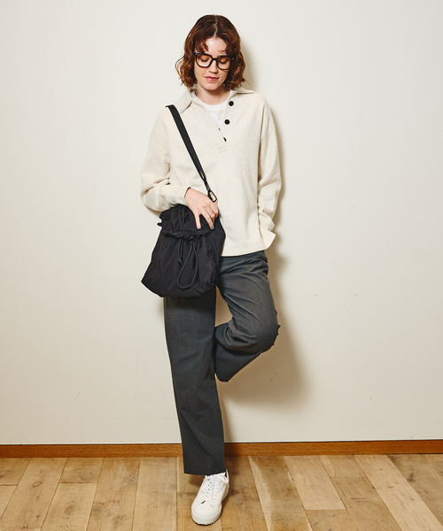 soeur(スール)の「●SOEUR/フリルハンドルショルダーバッグ/2WAY/A4サイズ対応/推し活にも使える(ショルダーバッグ・レディース・ブラック/クリーム/グレー・フリー)」の9枚目の写真