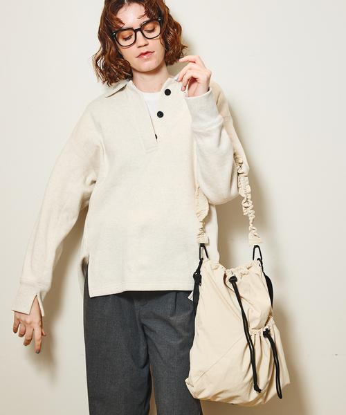 soeur(スール)の「●SOEUR/フリルハンドルショルダーバッグ/2WAY/A4サイズ対応/推し活にも使える(ショルダーバッグ・レディース・ブラック/クリーム/グレー・フリー)」の14枚目の写真