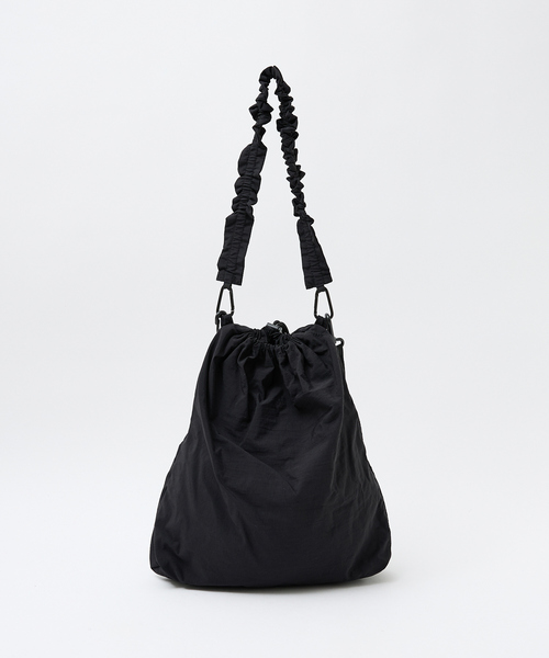 soeur(スール)の「●SOEUR/フリルハンドルショルダーバッグ/2WAY/A4サイズ対応/推し活にも使える(ショルダーバッグ・レディース・ブラック/クリーム/グレー・フリー)」の18枚目の写真