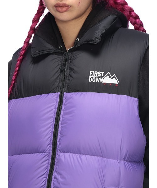 FIRST DOWN(ファーストダウン)の「パッカブル フルジップ ダウンベスト FDUSA LIGHT BUBBLE DOWN VEST F942012(ダウンベスト・メンズ・パープル/ブラック・LL/L/M)」の9枚目の写真
